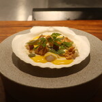 IZA - 帆立のマリネ カボチャソースとゴルゴンゾーラソース仕立て