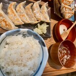 nikujirugyouzanodandadan - 肉汁焼き餃子ランチ