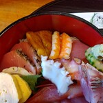 むさし乃 - 玉子焼きの下にも刺身♪