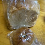 大須ベーカリー - 食パン、あんぱん　