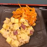小諸そば - さつまいもとにんじんのかき揚げ