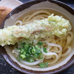 手打うどん　まるたけ - かけ320円＋ちくわ天130円＋いなり寿司100円