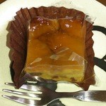 一乗寺中谷 - リンゴのキャラメルケーキって名前だったと思う210円