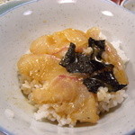 割烹よし田 - ご飯に乗せてちょっとだけそのまま頂きます。