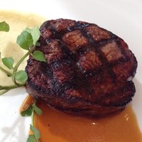 THE COSMOPOLITAN GRILL BAR TERRACE - ハイソな店内は雰囲気抜群！