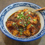 鴻福園 - 麻婆丼 780円　(2023.9)
