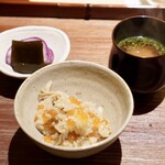 永山 - 船上〆鮭のいくらご飯と香の物とお味噌汁