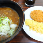 山田屋 - カレー蕎麦+イカ天+コロッケ