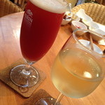 やを屋 - レッドアイと白ワイン