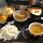 Mana Mu Pixi Su Xua - マッサマンカレーランチ　1100円