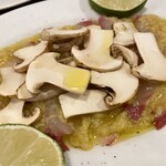Enoteca Vita - 縞鯵と松茸のカルパッチョ コラトゥーラとレフォール ライム