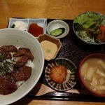 Tsukinomiyako - カルビ定食　　1,200円