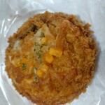 Bakery&Sweets ATELIER - チーズinカレーパン。