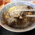 レスト飯店紫竹苑 - 厚めのロース肉です。