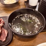 Shichirin Yakiniku Anan - ワカメスープ