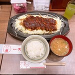 名古屋名物 みそかつ 矢場とん イオンモールナゴヤドーム前店 - 