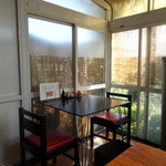 手打そば千花庵 - サンルームの席