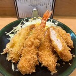 とんかつ生駒 - 