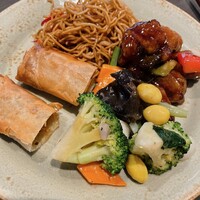 中国料理 「王朝」 ヒルトン名古屋 - 春巻きはパリパリ