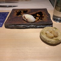 鮨くにみつ - 真鯛だったと思う。湘南ゴールドをかけて、食らう。