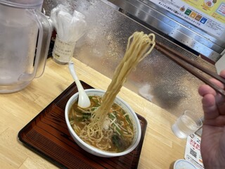 ぎょうざの満洲 - 味噌ラーメンも久々なら、リフトも久々に決めてみました