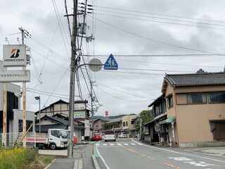 Yoshinaya - ようやくお店が、左側に見えて来た