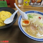 まんねん - メンズセット(Wチャーシュー麺＋オムチャーハン大盛り)　1400円(税込)