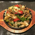 中華＆モンゴル料理 郷 - 鉄板クミン羊肉定食・メイン