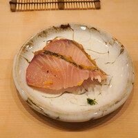 鮨 しゅん輔 阿佐ヶ谷 - サワラの皮目炙りに西京味噌