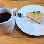 tenement - 季節のチーズケーキ(洋梨)