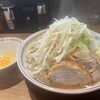 豚山 - 小ラーメン900円 生卵50円