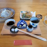 Soba Kafe Tamaji- - 1枚目の蕎麦と天ぷら