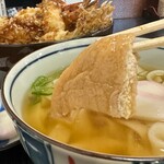 お食事処 白川 - きしめんのお揚げさんが優しいお出汁しみしみて美味しい