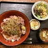 Gottsuo Ya Tokutto - 牛ロースステーキ丼　ご飯増し