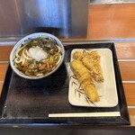 220286236 - 【2023.10.9(月)】山菜おろし冷かけうどん（並盛）590円＋天ぷら