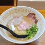 極麺 青二犀 - ビューです