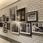 ハングリータイガー 横浜ハンマーヘッド店 - トイレの入口もおしゃれ(≧∀≦)