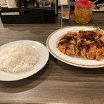 洋風食堂 枝 - チキンカツランチ　830円