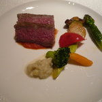 ロアラブッシュ - 黒毛和牛のロースのグリエとアスパラガス