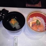 居酒屋 大綱 - 【夕食】左：御椀（清汁仕立て）／右：わんこちらし寿司【２０１２年３月撮影】