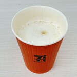セブンイレブン - ドリンク写真:7カフェ ホットミルク レギュラー 130円 (2023/10)