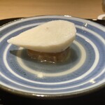 富小路 やま岸 - ◯徳島県産炊き海老芋と油麩