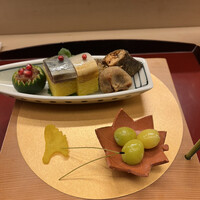 赤坂 菊乃井 - 昼懐石１５７３０円。八寸。鯖寿司、海老香酒漬け、子持ち鮎鞍馬煮、茶巾栗、翡翠銀杏、銀杏芋、松葉素麺。落ち着いた内容ですが、全てが絶品です♩