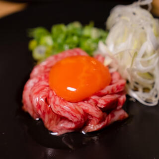 Specialty Creative Cuisine. From grilled yukhoe to the most delicious fried chicken in Osaka.