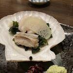 旬肴ひでか - ほたて刺し　この日は特価で300円