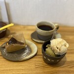 かなめカフェ - アイス2種盛り、バスクチーズケーキ、ホットコーヒー