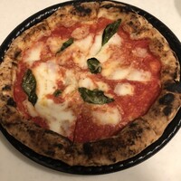 トラットリア イル レガーロ - マルゲリータ