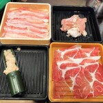 しゃぶ葉 - 豚バラ、鶏肉、鶏つくね、豚肩ロース