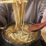 文蔵そば 萬吉郎 - 麺量が凄い❣️そして熱々‼️寒い日にはもってこいのメニューだね〜♪