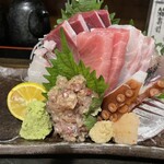 ウミネコ - 刺身盛り合わせ